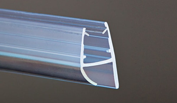 Perfiles plásticos para cristal y mamparas. Polinter, S.A.